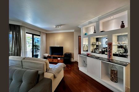 Apartamento à venda com 170m², 4 quartos e 3 vagas Apartamento à venda com 170m², 4 quartos e 3 vagasSala