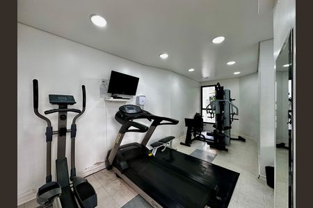 Apartamento à venda com 170m², 4 quartos e 3 vagas Apartamento à venda com 170m², 4 quartos e 3 vagasAcademia