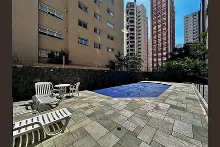 Apartamento à venda com 170m², 4 quartos e 3 vagas Apartamento à venda com 170m², 4 quartos e 3 vagasPiscina