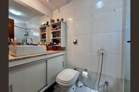 Apartamento à venda com 170m², 4 quartos e 3 vagas Apartamento à venda com 170m², 4 quartos e 3 vagasBanheiro Suíte 2