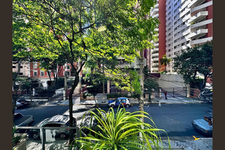 Apartamento à venda com 170m², 4 quartos e 3 vagas Apartamento à venda com 170m², 4 quartos e 3 vagasVista Suíte 1