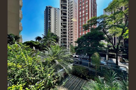 Apartamento à venda com 170m², 4 quartos e 3 vagas Apartamento à venda com 170m², 4 quartos e 3 vagasVista Sacada