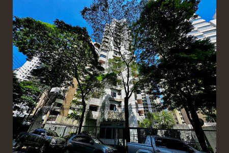 Apartamento à venda com 170m², 4 quartos e 3 vagas Apartamento à venda com 170m², 4 quartos e 3 vagasFachada