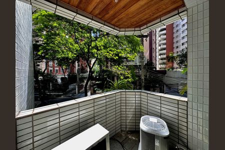 Apartamento à venda com 170m², 4 quartos e 3 vagas Apartamento à venda com 170m², 4 quartos e 3 vagasSacada Suíte 1