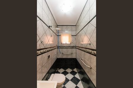 Casa para alugar com 97m², 1 quarto e 2 vagasBanheiro