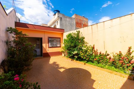 Casa para alugar com 97m², 1 quarto e 2 vagasQuintal