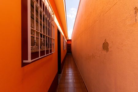 Casa para alugar com 97m², 1 quarto e 2 vagasCorredor Externo