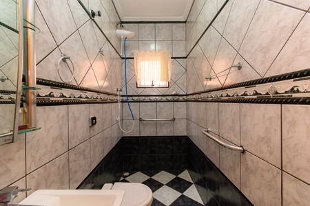 Casa para alugar com 97m², 1 quarto e 2 vagasBanheiro