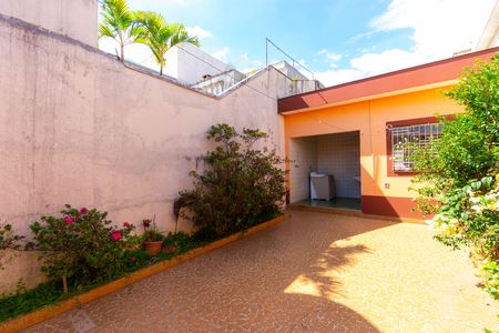 Casa para alugar com 97m², 1 quarto e 2 vagasQuintal