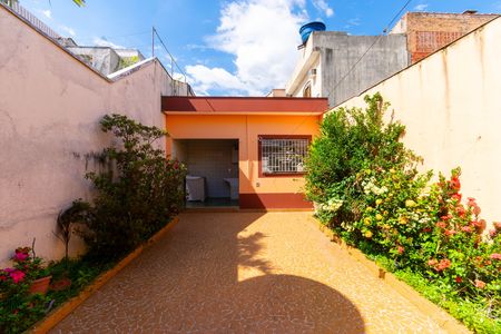 Casa para alugar com 97m², 1 quarto e 2 vagasQuintal