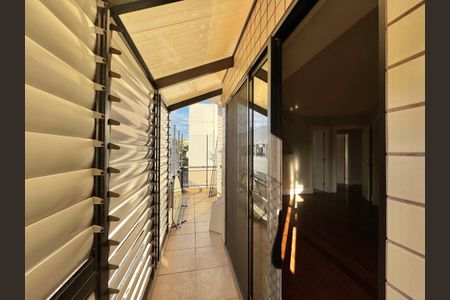 Apartamento para alugar com 270m², 3 quartos e 3 vagasSuíte 2 - Varanda