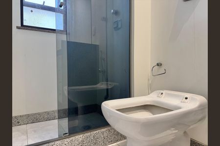 Apartamento para alugar com 270m², 3 quartos e 3 vagasBanheiro Social