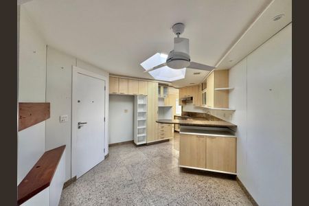 Apartamento para alugar com 270m², 3 quartos e 3 vagasCozinha