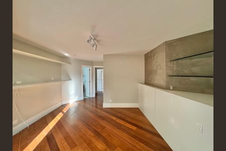Apartamento para alugar com 270m², 3 quartos e 3 vagasSuíte 2