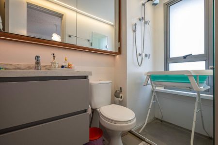 Apartamento à venda com 122m², 3 quartos e 2 vagasSuíte Americana - Banheiro