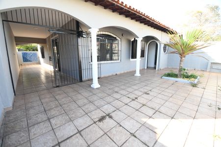 Casa à venda com 164m², 3 quartos e 2 vagasGaragem