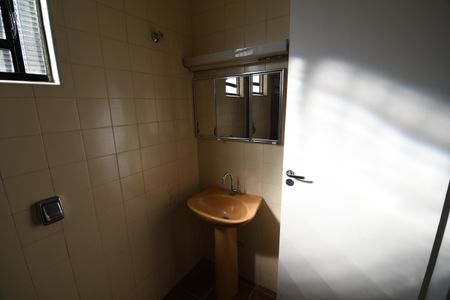 Casa à venda com 164m², 3 quartos e 2 vagasBanheiro Social