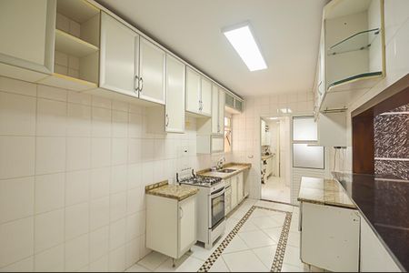 Apartamento à venda com 106m², 3 quartos e 2 vagas Apartamento à venda com 106m², 3 quartos e 2 vagasCozinha