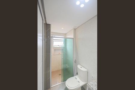 Apartamento à venda com 106m², 3 quartos e 2 vagas Apartamento à venda com 106m², 3 quartos e 2 vagasBanheiro da Suíte