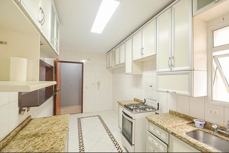 Apartamento à venda com 106m², 3 quartos e 2 vagas Apartamento à venda com 106m², 3 quartos e 2 vagasCozinha