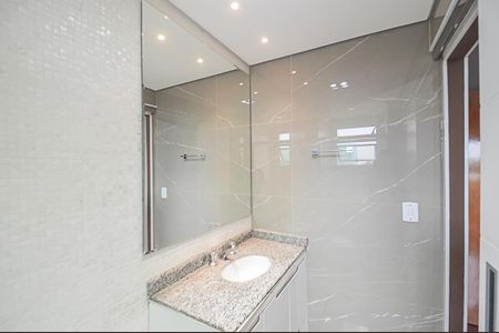 Apartamento à venda com 106m², 3 quartos e 2 vagas Apartamento à venda com 106m², 3 quartos e 2 vagasBanheiro da Suíte