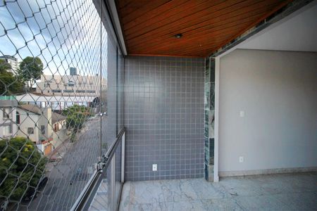 Apartamento à venda com 125m², 3 quartos e 3 vagasVaranda da Sala