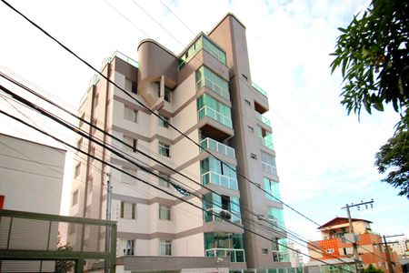 Apartamento à venda com 125m², 3 quartos e 3 vagasFachada