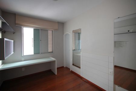 Apartamento à venda com 125m², 3 quartos e 3 vagasSuite 2