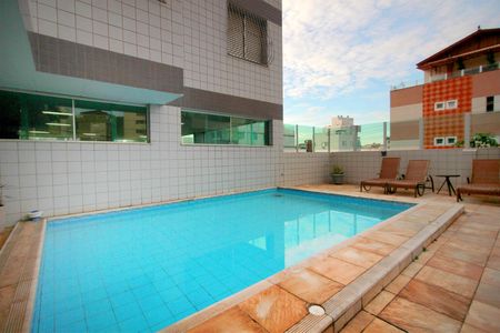Apartamento à venda com 125m², 3 quartos e 3 vagasÁrea comum - Piscina
