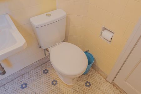 Casa à venda com 600m², 4 quartos e 1 vagaCasa 2 - Banheiro