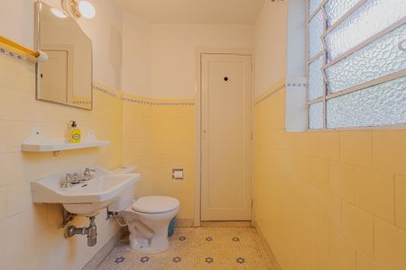 Casa à venda com 600m², 4 quartos e 1 vagaCasa 2 - Banheiro