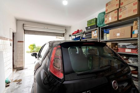 Casa à venda com 190m², 3 quartos e 1 vaga Casa à venda com 190m², 3 quartos e 1 vagaGaragem