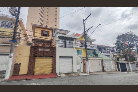 Casa à venda com 190m², 3 quartos e 1 vaga Casa à venda com 190m², 3 quartos e 1 vagaFachada