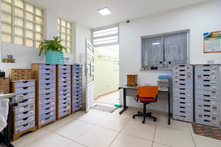 Casa à venda com 190m², 3 quartos e 1 vaga Casa à venda com 190m², 3 quartos e 1 vagaSalão