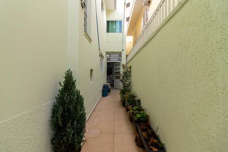 Casa à venda com 190m², 3 quartos e 1 vaga Casa à venda com 190m², 3 quartos e 1 vagaCorredor Lateral