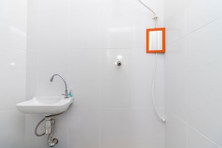 Casa à venda com 190m², 3 quartos e 1 vaga Casa à venda com 190m², 3 quartos e 1 vagaBanheiro de Serviço