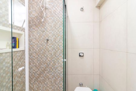 Casa à venda com 190m², 3 quartos e 1 vaga Casa à venda com 190m², 3 quartos e 1 vagaBanheiro da Suíte 2