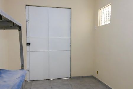 Casa à venda com 183m², 2 quartos e sem vaga Casa à venda com 183m², 2 quartos e sem vagaQuarto 2