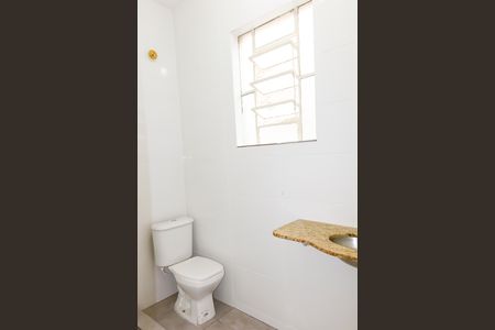 Casa à venda com 183m², 2 quartos e sem vaga Casa à venda com 183m², 2 quartos e sem vagaBanheiro