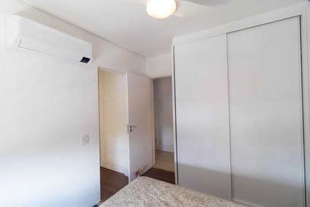 Apartamento à venda com 213m², 3 quartos e 4 vagasSuíte 02