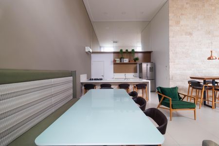 Apartamento à venda com 213m², 3 quartos e 4 vagasÁrea comum - Salão de festas