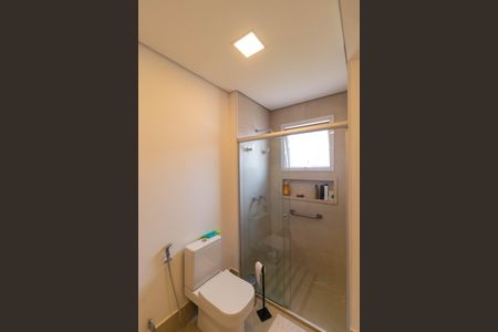 Apartamento à venda com 213m², 3 quartos e 4 vagasBanheiro da Suíte 01