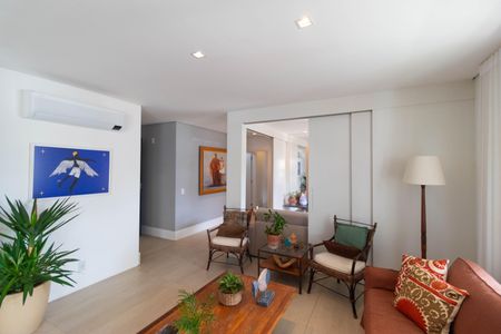 Apartamento à venda com 213m², 3 quartos e 4 vagasSala