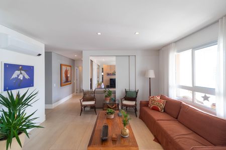 Apartamento à venda com 213m², 3 quartos e 4 vagasSala