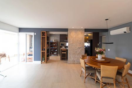 Apartamento à venda com 213m², 3 quartos e 4 vagasSala