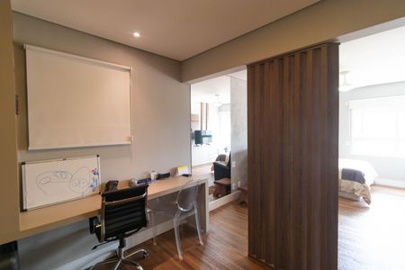 Apartamento à venda com 213m², 3 quartos e 4 vagasCloset da Suíte 01