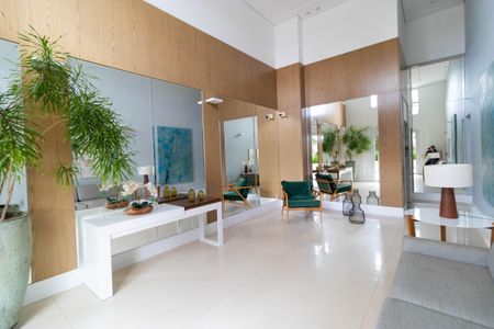 Apartamento à venda com 213m², 3 quartos e 4 vagasÁrea Comum - Hall de Entrada