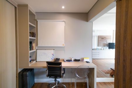 Apartamento à venda com 213m², 3 quartos e 4 vagasCloset da Suíte 01