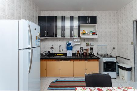 Casa à venda com 279m², 3 quartos e sem vaga Casa à venda com 279m², 3 quartos e sem vagaCozinha