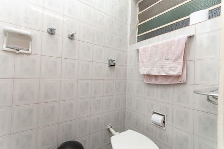 Casa à venda com 279m², 3 quartos e sem vaga Casa à venda com 279m², 3 quartos e sem vagaBanheiro de Serviço